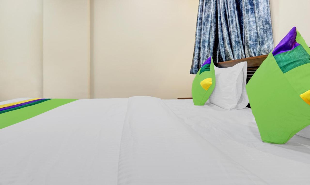Treebo Tulip Hotel Púna Kültér fotó